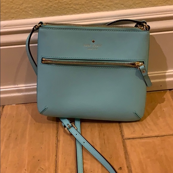 kate spade Handbags - Kate Spade Crossbody